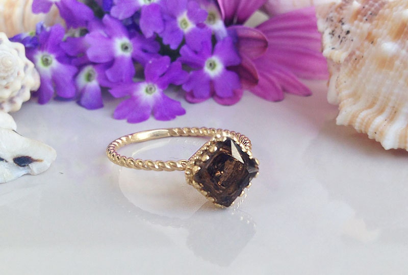 Smoky Quartz Square Crown Simple Twist Band Ring - H.L.Jewelry