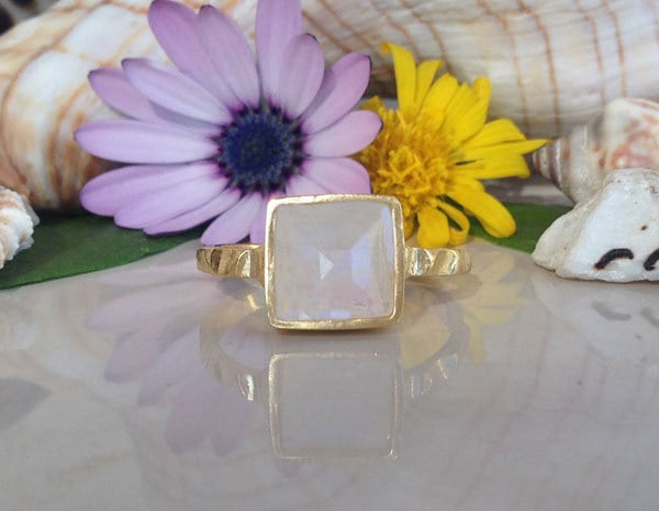 Square Rainbow Moonstone Simple Hammered Band Ring - H.L.Jewelry