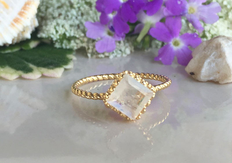 Square Rainbow Moonstone Simple Twist Band Ring - H.L.Jewelry