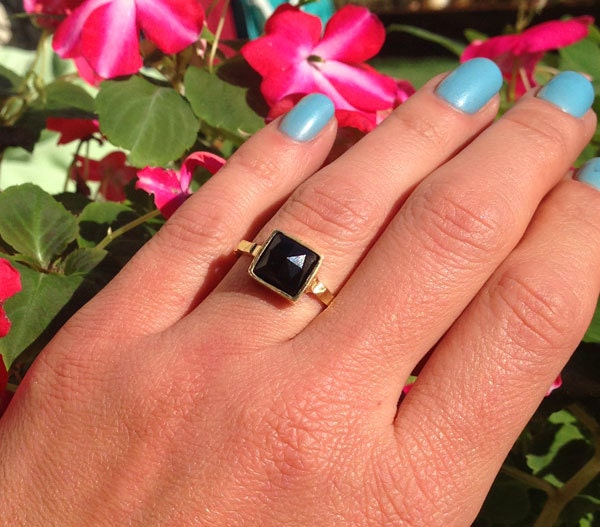 Square Rose Cut Black Onyx Simple Hammered Band Ring - H.L.Jewelry