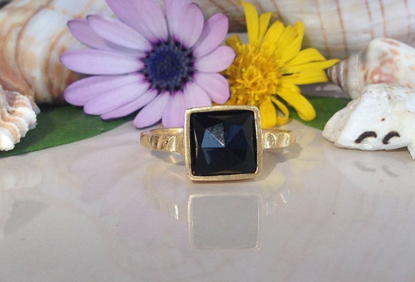 Square Rose Cut Black Onyx Simple Hammered Band Ring - H.L.Jewelry