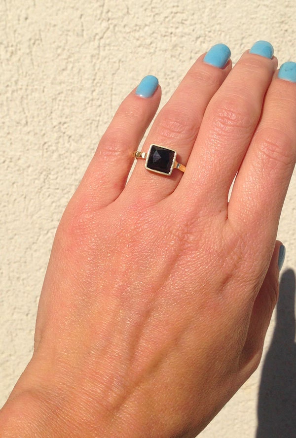 Square Rose Cut Black Onyx Simple Hammered Band Ring - H.L.Jewelry