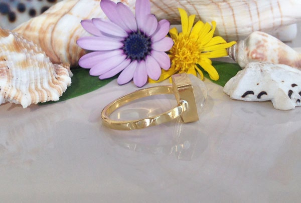 Square Rutilated Quartz Hammered Band Simple Bezel Ring - H.L.Jewelry