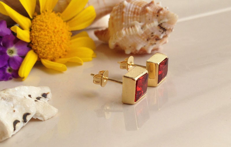 Red Garnet Earrings - January Birthstone Jewelry  - Simple Square Stud Earrings with Red Garnet Gemstones - H.L.Jewelry