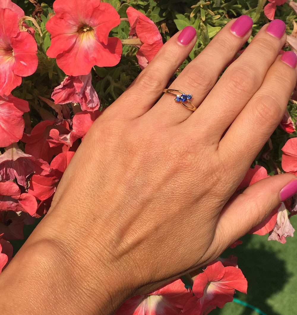 Blue Sapphire Ring - September Birthstone - Delicate Ring with Diagonally Placed Three Round Blue Sapphire Gemstones - H.L.Jewelry