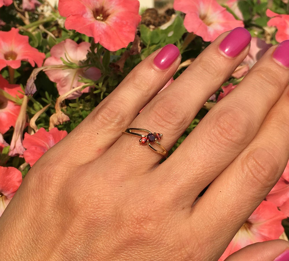 Red Garnet Ring - January Birthstone - Delicate Ring with Diagonally Placed Three Round Red Garnet Gemstones - H.L.Jewelry