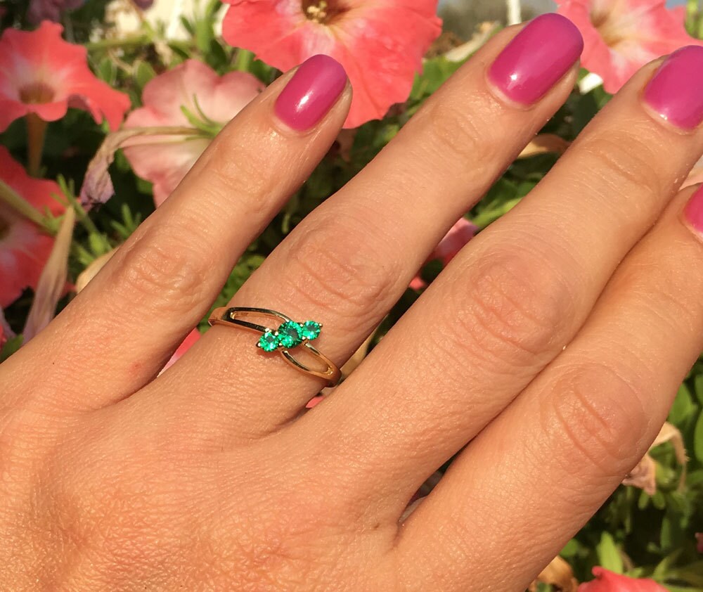 Emerald Ring - May Birthstone - Delicate Ring with Diagonally Placed Three Round Emerald Gemstones - H.L.Jewelry