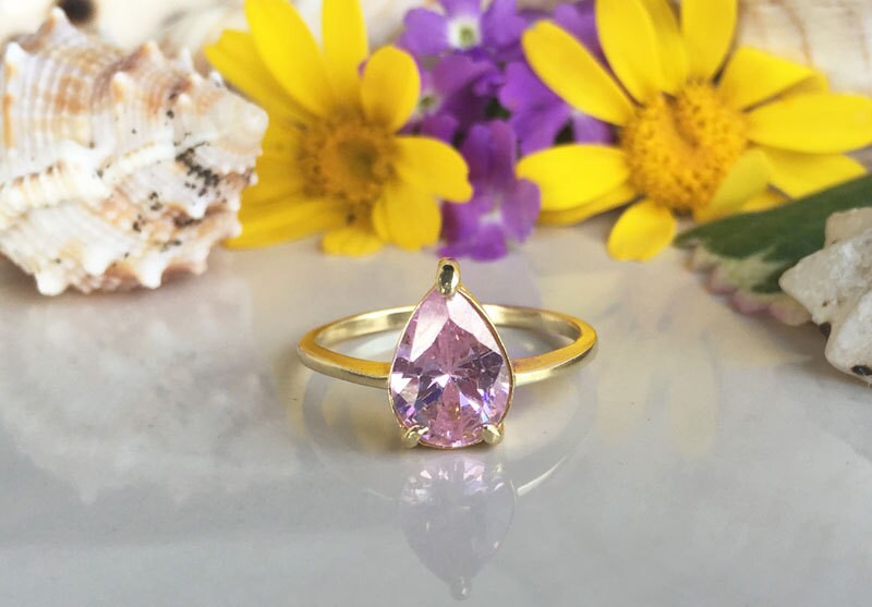 Rose Quartz Ring - October Birthstone Jewelry - Lace Setting Ring with Pear-Shaped Rose Quartz Gemstone - H.L.Jewelry