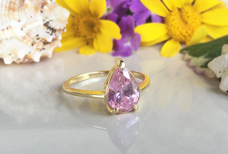 Rose Quartz Ring - October Birthstone Jewelry - Lace Setting Ring with Pear-Shaped Rose Quartz Gemstone - H.L.Jewelry