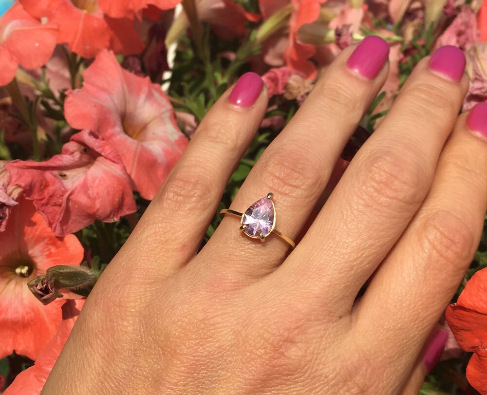 Rose Quartz Ring - October Birthstone Jewelry - Lace Setting Ring with Pear-Shaped Rose Quartz Gemstone - H.L.Jewelry