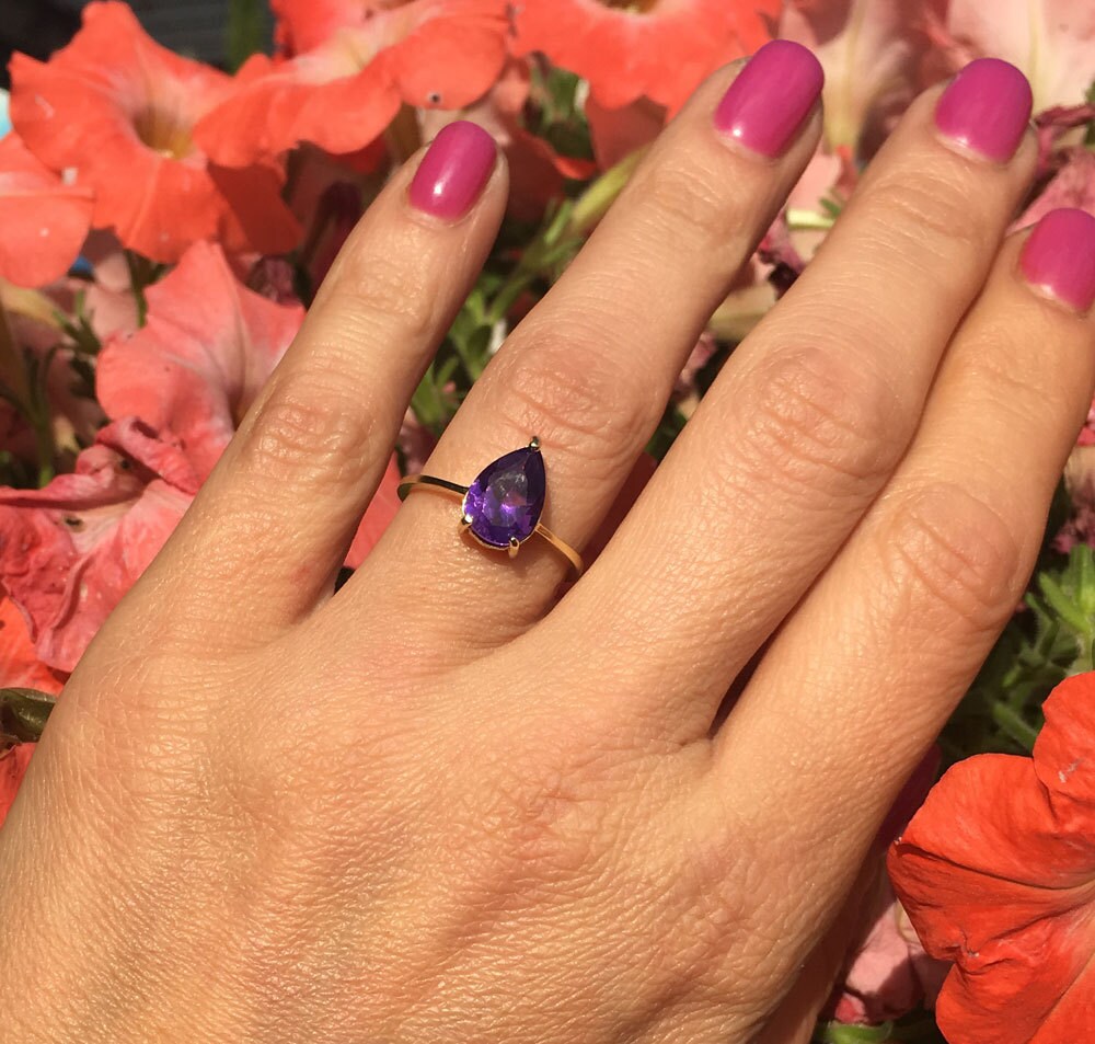 Amethyst Ring - February Birthstone - Lace Setting Ring with Pear-Shaped Purple Amethyst - H.L.Jewelry