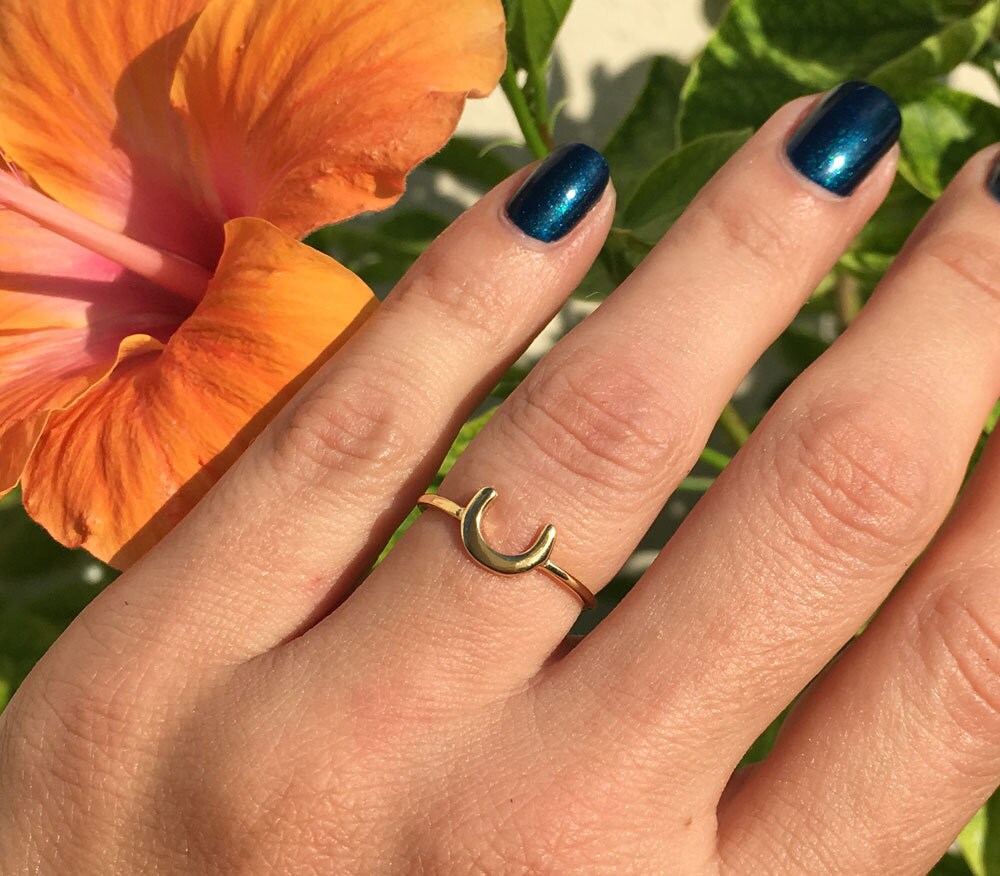 Lucky Horseshoe Ring - Good Luck Charm - Delicate Simple Lucky Horseshoe Ring - H.L.Jewelry