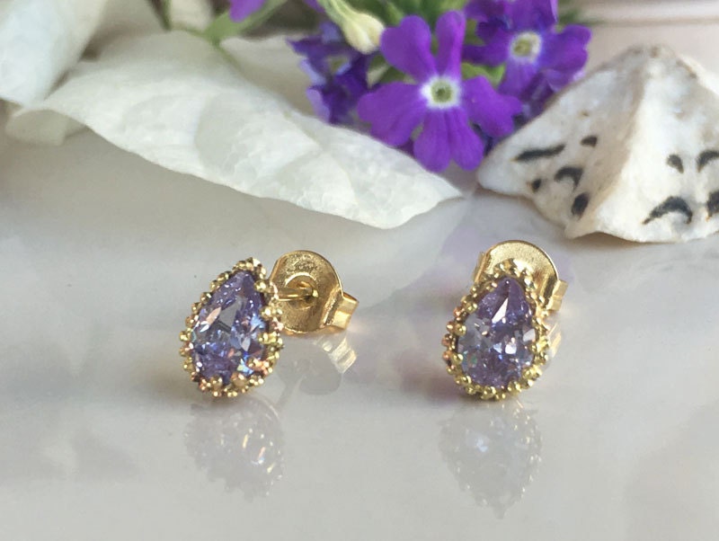 Lavender Amethyst Earrings - Small Stud Earrings with Pear-Shaped Lavender Amethyst Gemstones - H.L.Jewelry