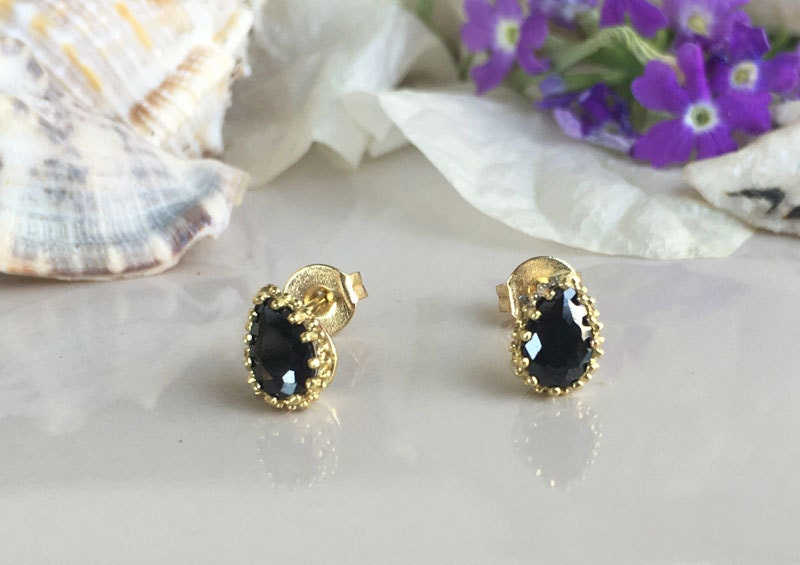 Black Onyx Earrings - December Birthstone - Small Stud Earrings with Pear Shape Black Onyx Gemstones - H.L.Jewelry