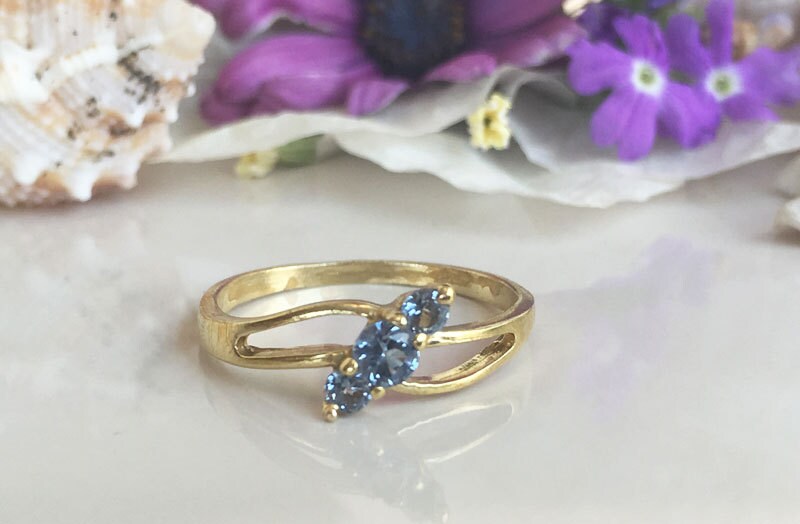 Aquamarine Ring - March Birthstone - Delicate Ring with Diagonally Placed Three Round Aquamarine Gemstones - H.L.Jewelry