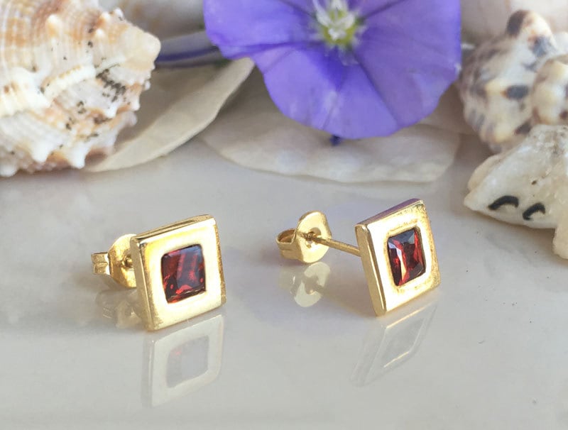 Red Garnet Earrings - January Birthstone - Simple Square Stud Earrings with Red Garnet Gemstones - H.L.Jewelry