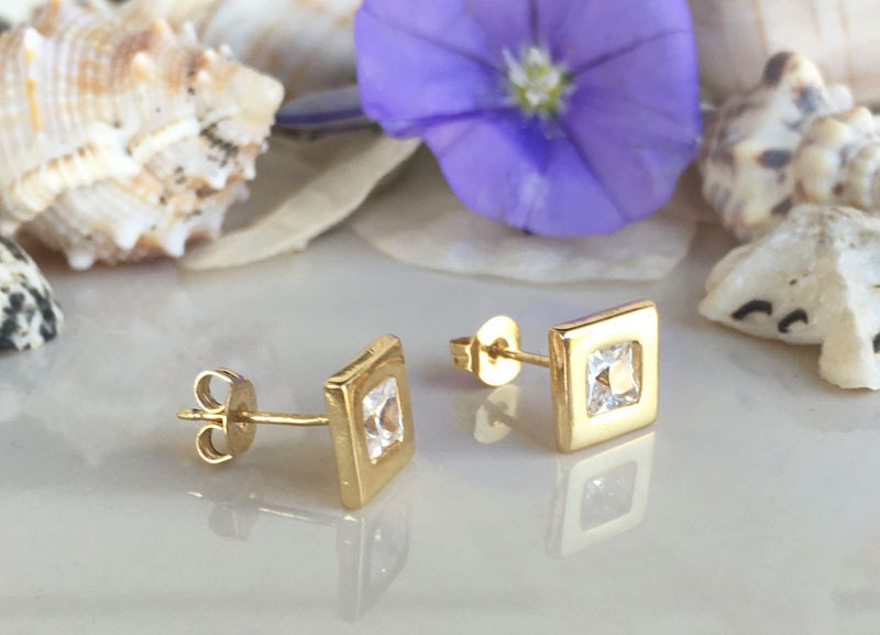 Clear Quartz Earrings - April Birthstone - Small Square Stud Earrings with Clear Quartz Stones - H.L.Jewelry