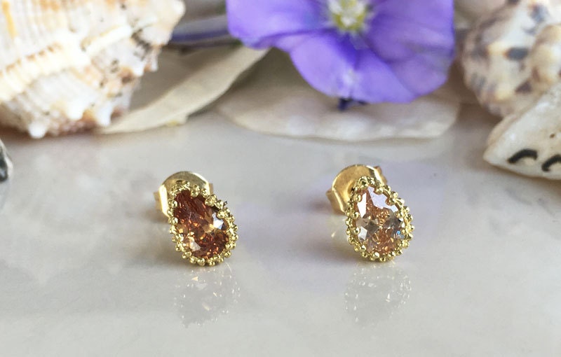 Pear-Shaped Citrine Gemstones Small Stud Earrings - H.L.Jewelry