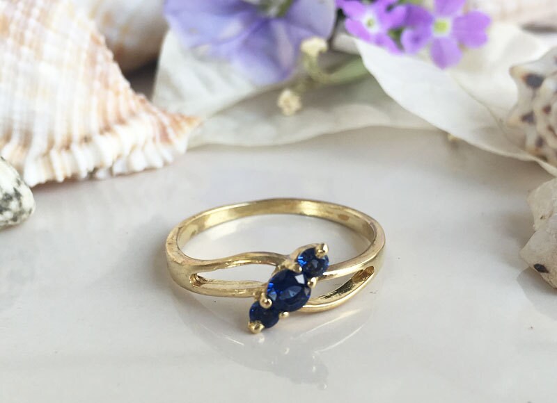 Blue Sapphire Ring - September Birthstone - Delicate Ring with Diagonally Placed Three Round Blue Sapphire Gemstones - H.L.Jewelry