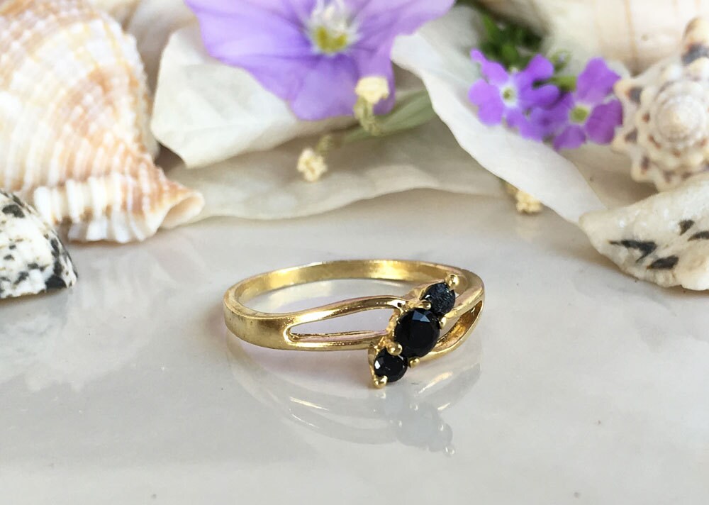 Black Onyx Ring - December Birthstone - Delicate Ring with Diagonally Placed Three Round Black Onyx Gemstones - H.L.Jewelry