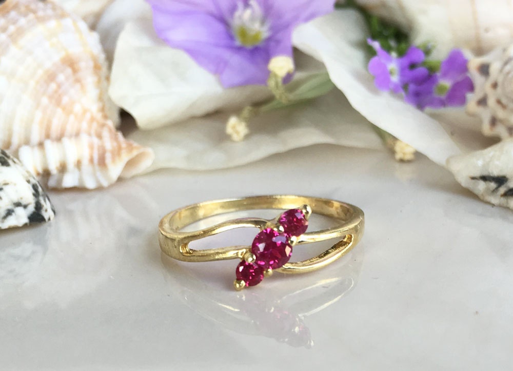 Ruby Ring - July Birthstone Jewelry - Three Round Ruby Gemstones Delicate Ring - H.L.Jewelry