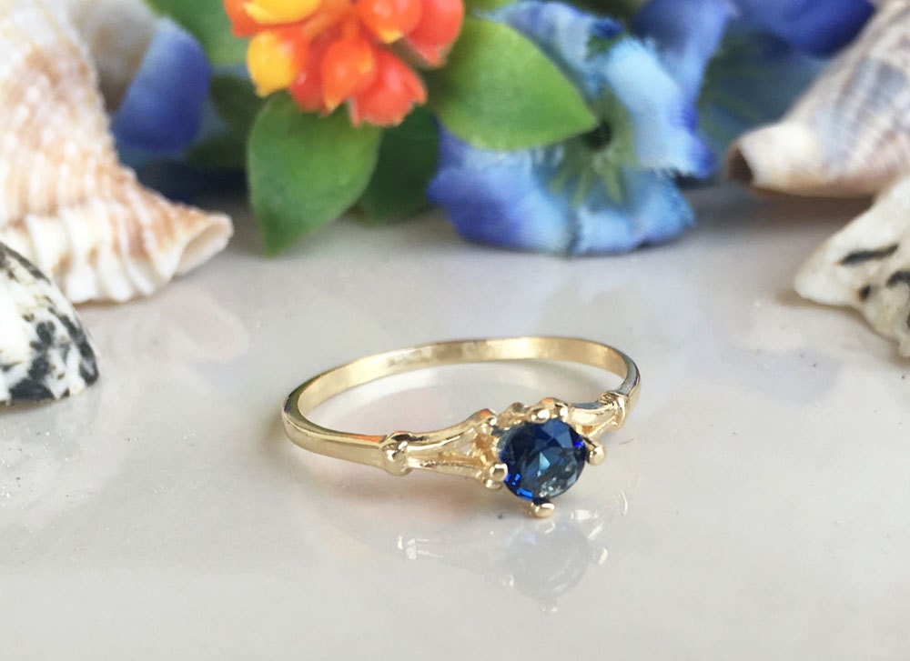 Blue Sapphire Ring - September Birthstone - Simple Delicate Ring with Round Blue Sapphire Gemstone - H.L.Jewelry