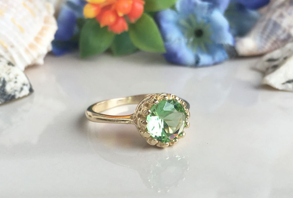 Green Sapphire Ring - Green Sapphire Round Crown Ring - H.L.Jewelry