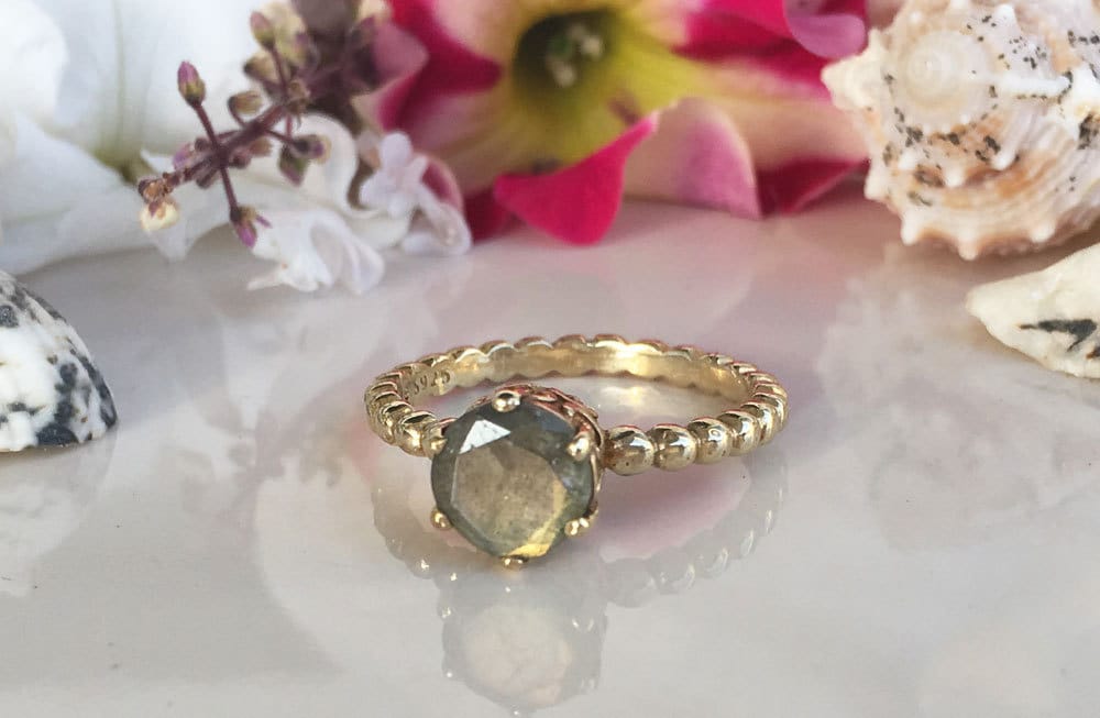 Labradorite Ring - Beaded Band Ring with Round Labradorite Gemstone - H.L.Jewelry