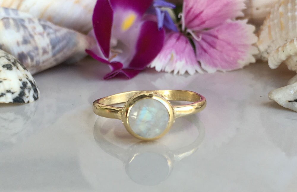 Rainbow Moonstone Ring - June Birthstone - Round Rainbow Moonstone Simple Bezel Set Ring - H.L.Jewelry