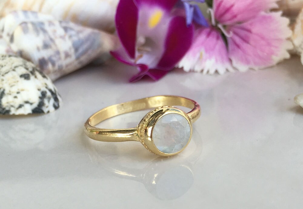 Rainbow Moonstone Ring - June Birthstone - Round Rainbow Moonstone Simple Bezel Set Ring - H.L.Jewelry