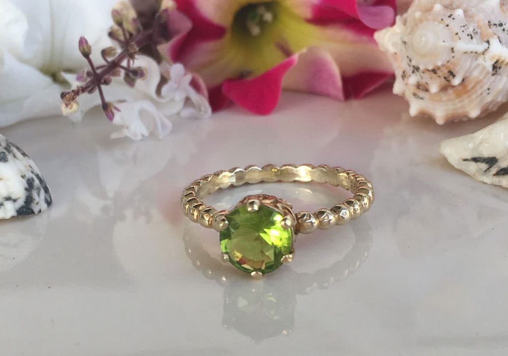 Peridot Ring - August Birthstone Jewelry - Beaded Band Ring with Round Peridot Gemstone - H.L.Jewelry