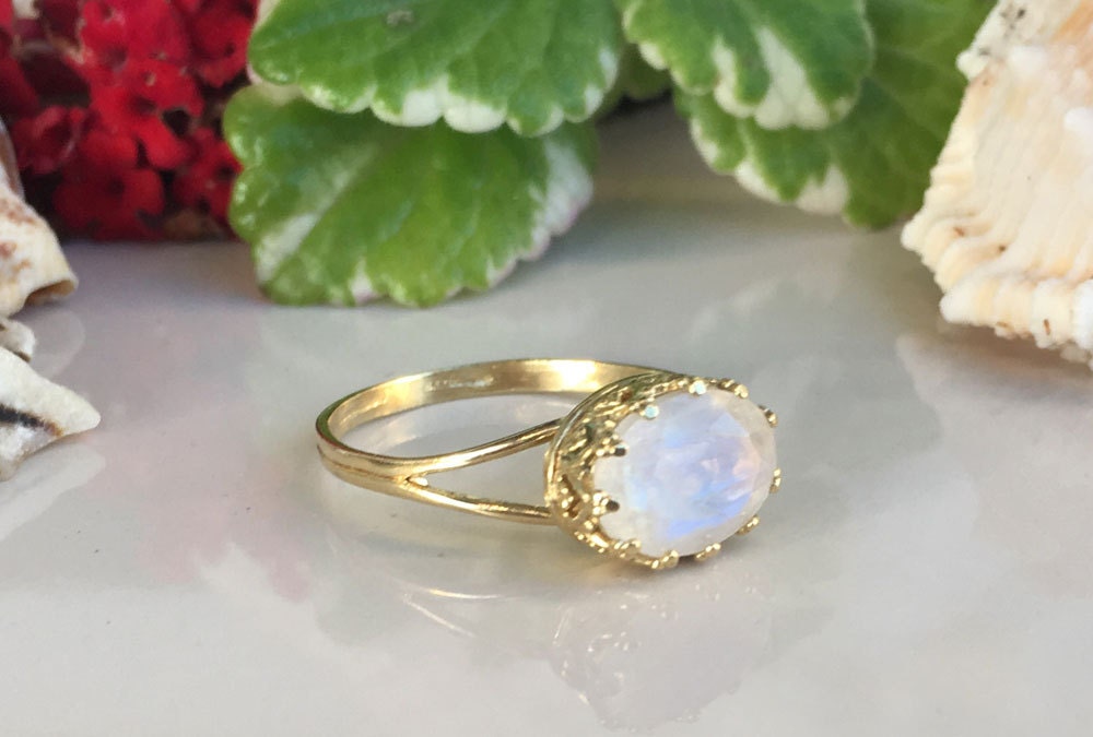 Rainbow Moonstone Ring - June Birthstone - Rainbow Moonstone Double Band Vintage Oval Crown Ring - H.L.Jewelry