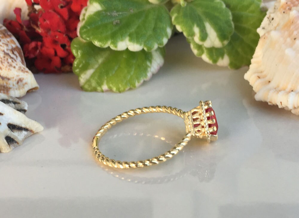 Ruby Ring - July Birthstone - Square Ring - Gold Ring - Bezel Ring - Simple Jewery - Twist Ring - H.L.Jewelry