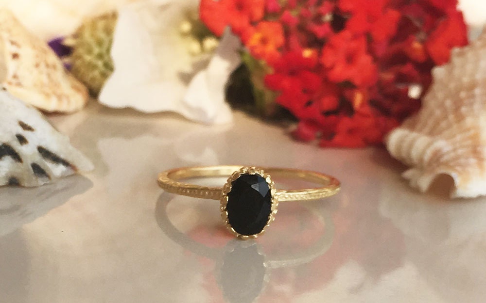 Black Onyx Ring - December Birthstone - Delicate Hammered Ring with Oval Black Onyx Gemstone - H.L.Jewelry