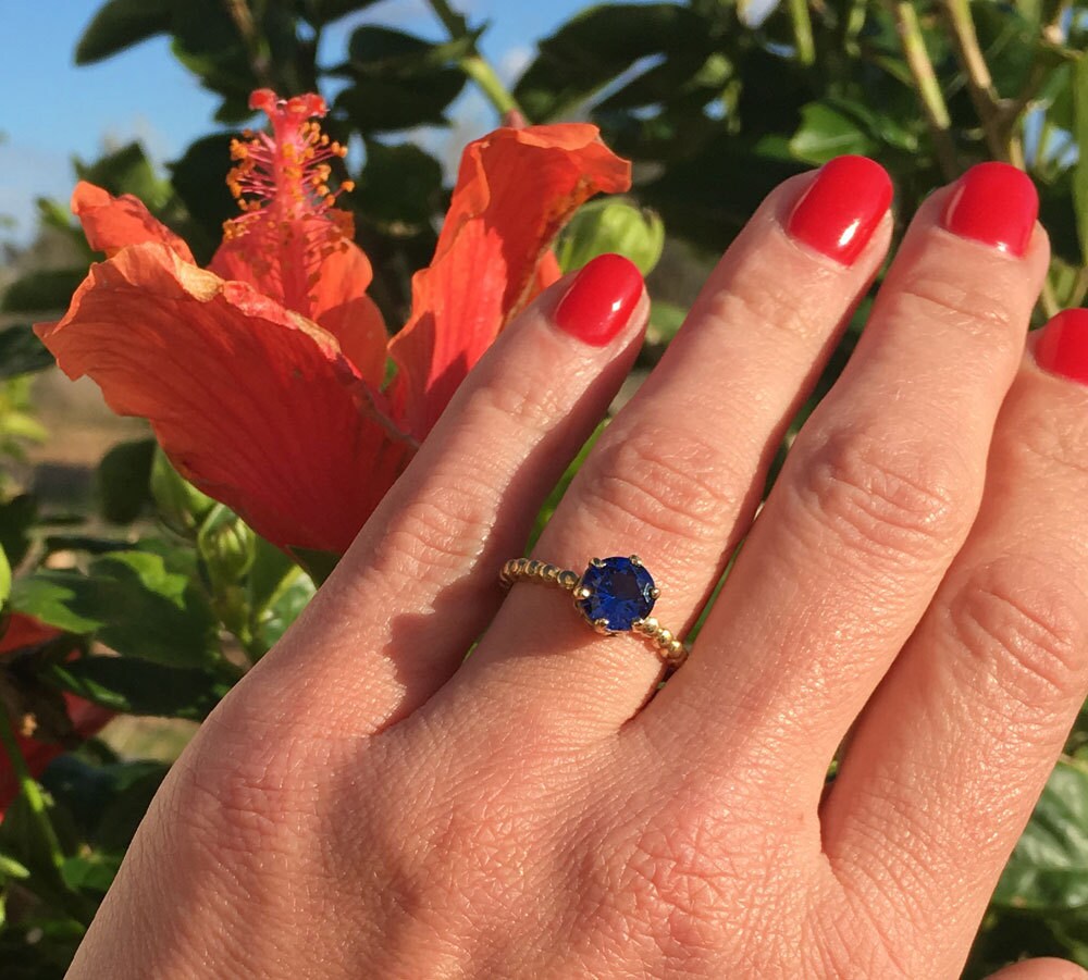 Blue Sapphire Ring - September Birthstone - Beaded Band Ring with Round Blue Sapphire Gemstone - H.L.Jewelry