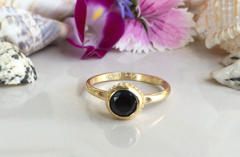 Black Onyx Ring - December Birthstone - Simple Bezel Set Ring with Round Black Onyx Stone - H.L.Jewelry