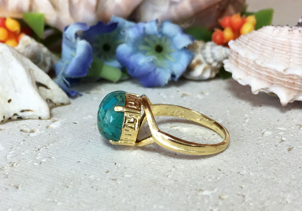 Turquoise Ring - December Birthstone - Genuine Gemstone - Gold Ring - Round ring - Cocktail Ring - H.L.Jewelry