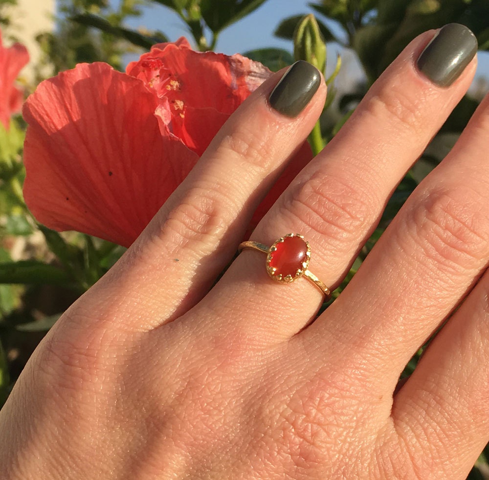 Carnelian Ring - Delicate Hammered Oval Crown Ring with Carnelian Gemstone - H.L.Jewelry