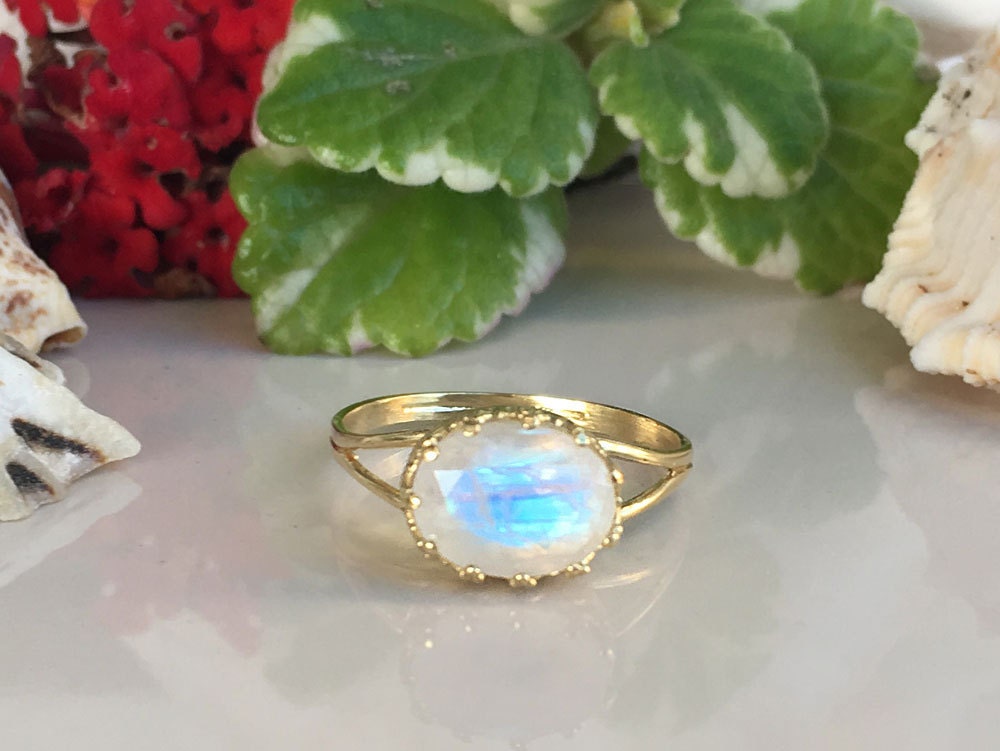 Rainbow Moonstone Ring - June Birthstone - Rainbow Moonstone Double Band Vintage Oval Crown Ring - H.L.Jewelry