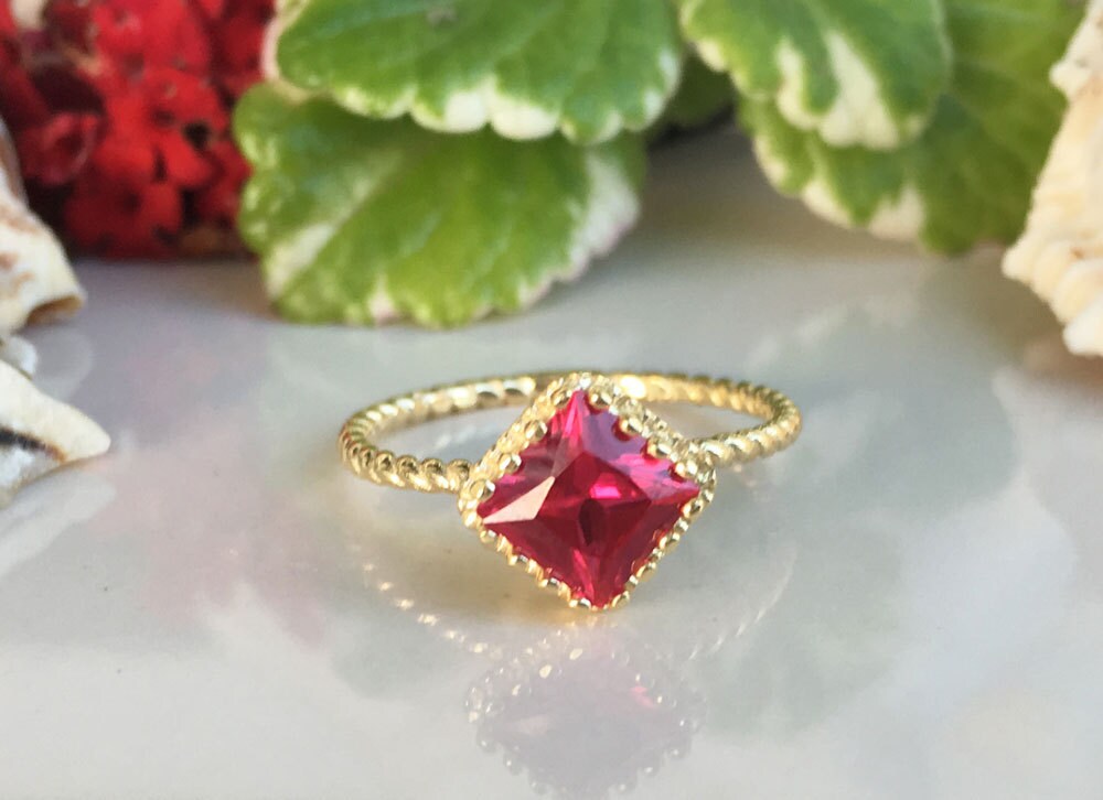 Ruby Ring - July Birthstone - Square Ring - Gold Ring - Bezel Ring - Simple Jewery - Twist Ring - H.L.Jewelry