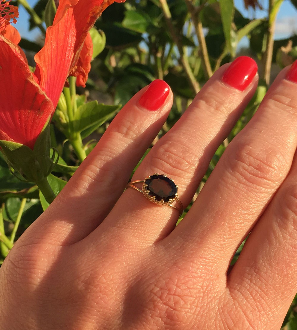 Red Garnet Ring - January Birthstone - Red Garnet Gemstone Double Band Vintage Oval Crown Ring - H.L.Jewelry