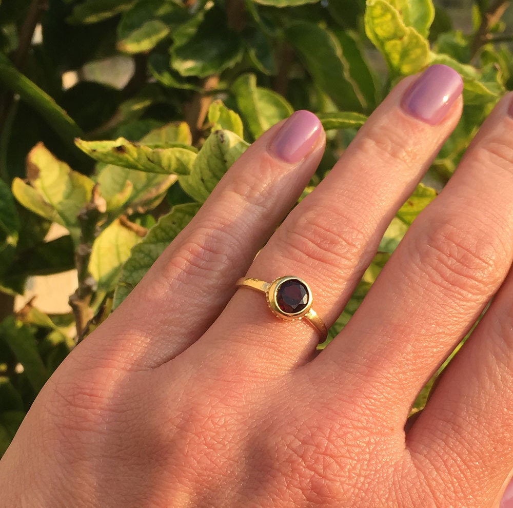 Red Garnet Ring - January Birthstone - Simple Bezel Set Ring with Round Red Garnet Gemstone - H.L.Jewelry