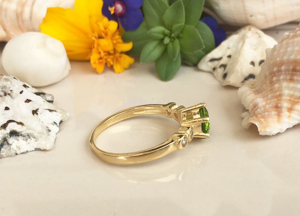 Peridot Ring - August Birthstone - Delicate Ring with Round Peridot Gemstone and Clear Quartz Accents - H.L.Jewelry