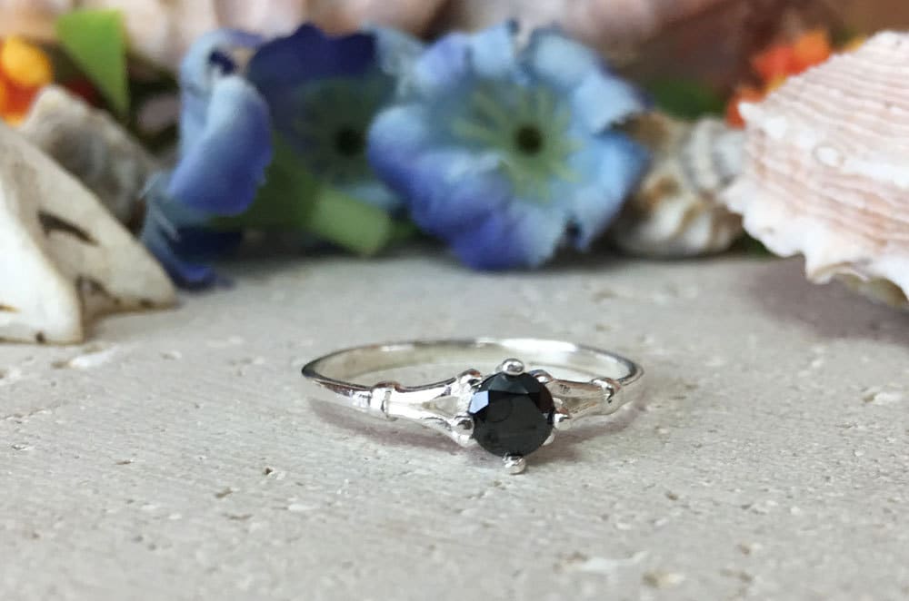 Black Onyx Ring - December Birthstone - Simple Delicate Ring with Round Black Onyx Stone - H.L.Jewelry