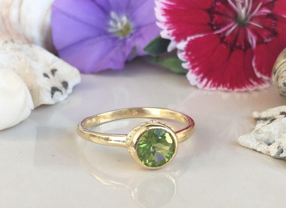 Peridot Ring - August Birthstone - Simple Bezel Set Ring with Round Peridot Gemstone - H.L.Jewelry