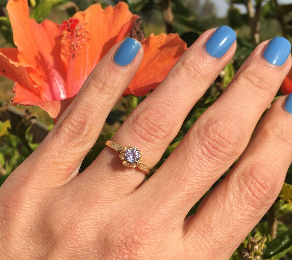 Lavender Amethyst Ring - Round Lavender Amethyst Gemstone Flower Ring - H.L.Jewelry