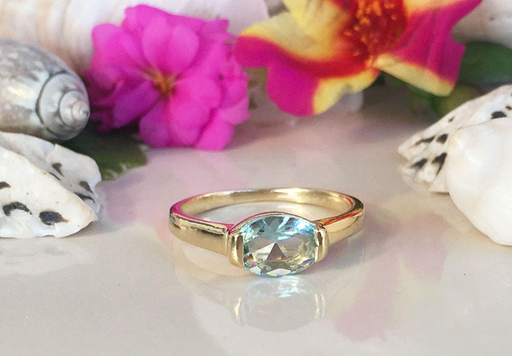 Aquamarine Ring - March Birthstone - Simple Ring with Oval Aquamarine Stone - H.L.Jewelry