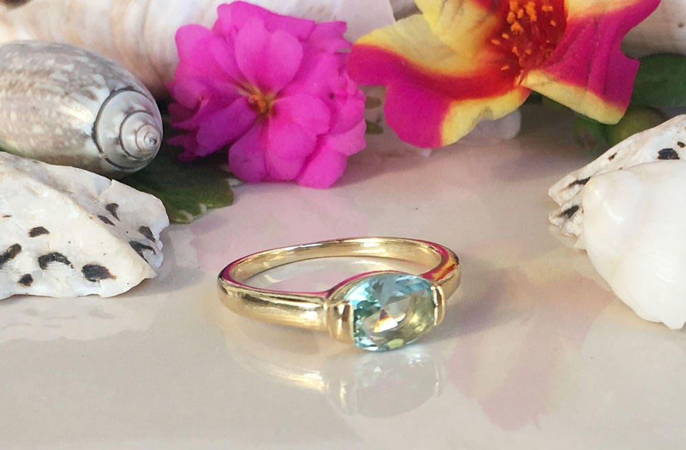 Aquamarine Ring - March Birthstone - Simple Ring with Oval Aquamarine Stone - H.L.Jewelry