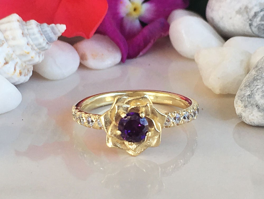 Purple Amethyst Ring - February Birthstone - Camellia Ring with Round Purple Amethyst Gemstone and Clear Quartz - H.L.Jewelry