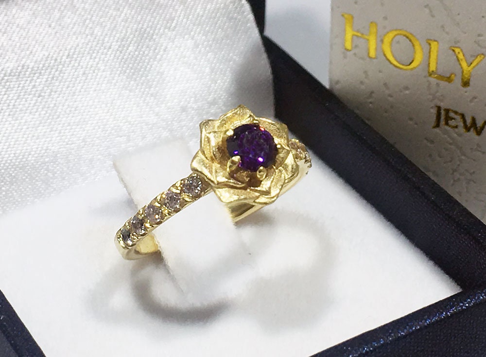 Purple Amethyst Ring - February Birthstone - Camellia Ring with Round Purple Amethyst Gemstone and Clear Quartz - H.L.Jewelry